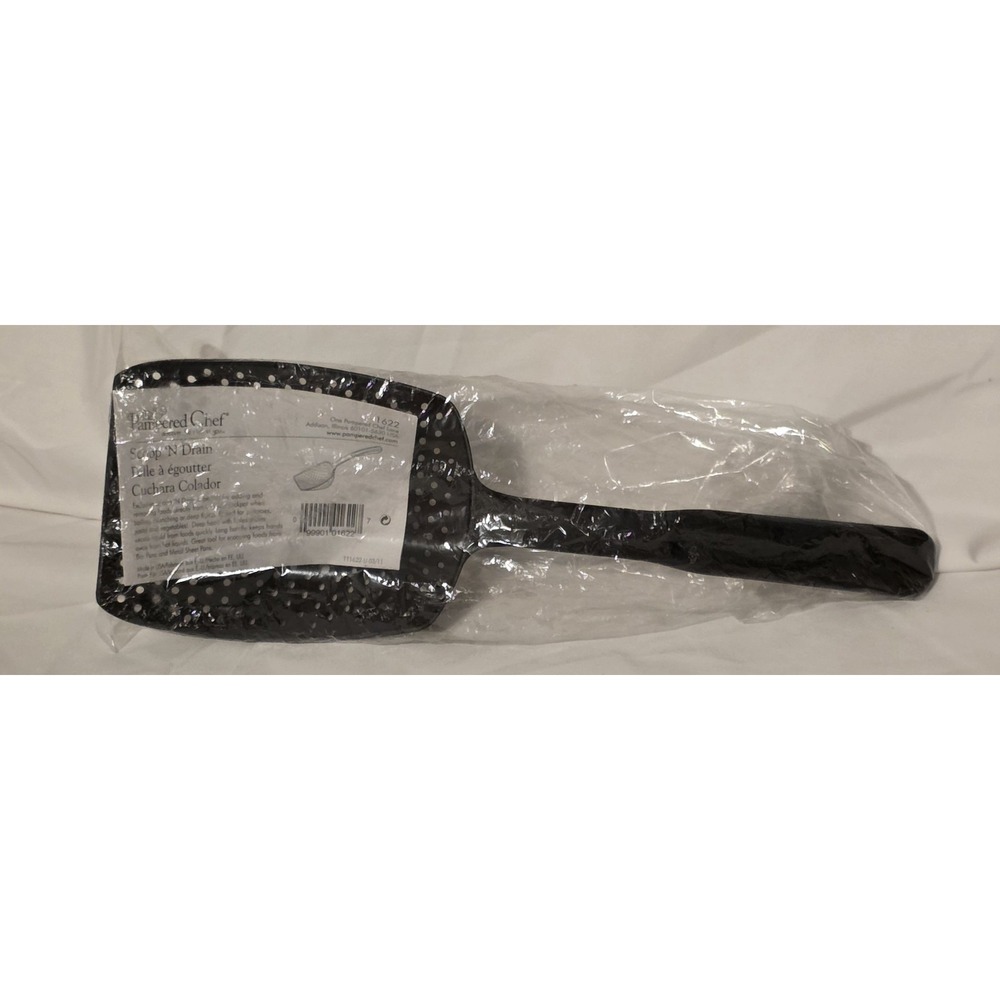 NEW NIP PAMPERED CHEF Scoop 'N Drain #1622 Slotted Spoon Plastic Black Colander